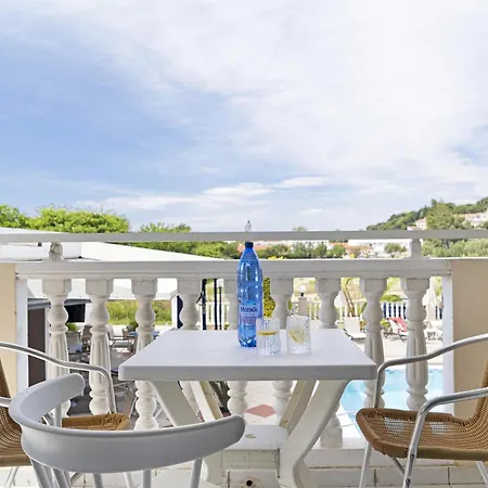 Sandy Maria 205 זקינטוס טאון